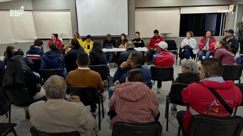 Foto_personas_asistentes_a_junta_zonal_de_seguridad_en_la_sabana_los_martires
